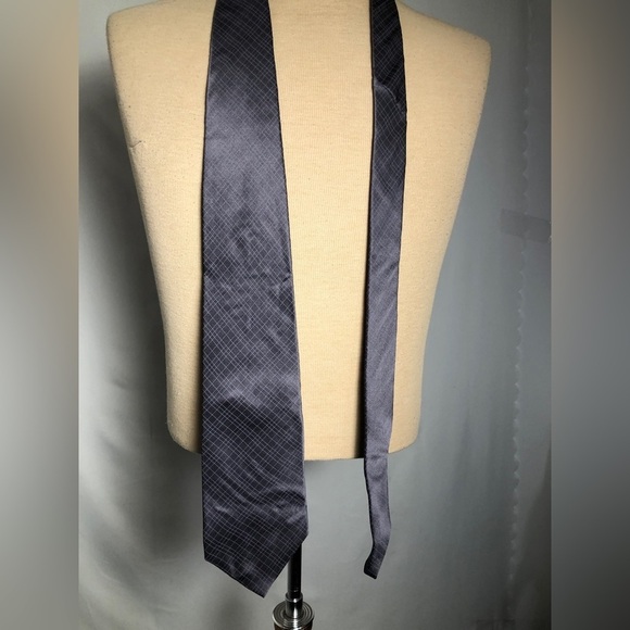 Mens Gray Tie. George Machado. - Picture 1 of 3
